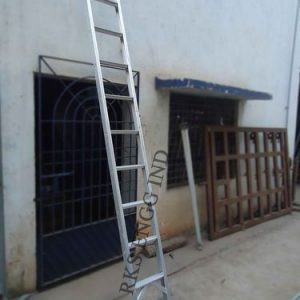 wall-support-ladder